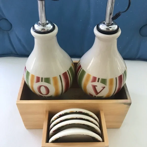 COPY - April Cornell oil and vinegar tapas set - Picture 2 of 16